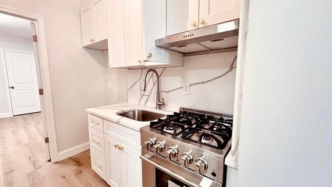 Building Photo - 3025 John F. Kennedy Blvd Unit 6