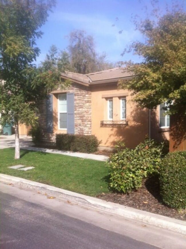 Photo - 3300 N Tilden St