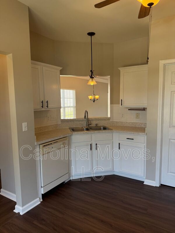 Photo - 733 Rock Hill Ct