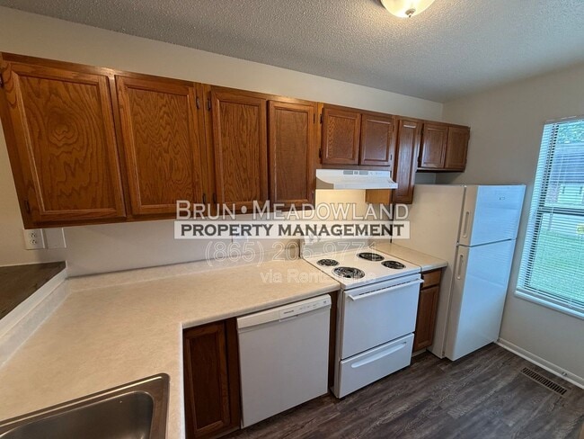 Photo - 10409 Victoria Dr