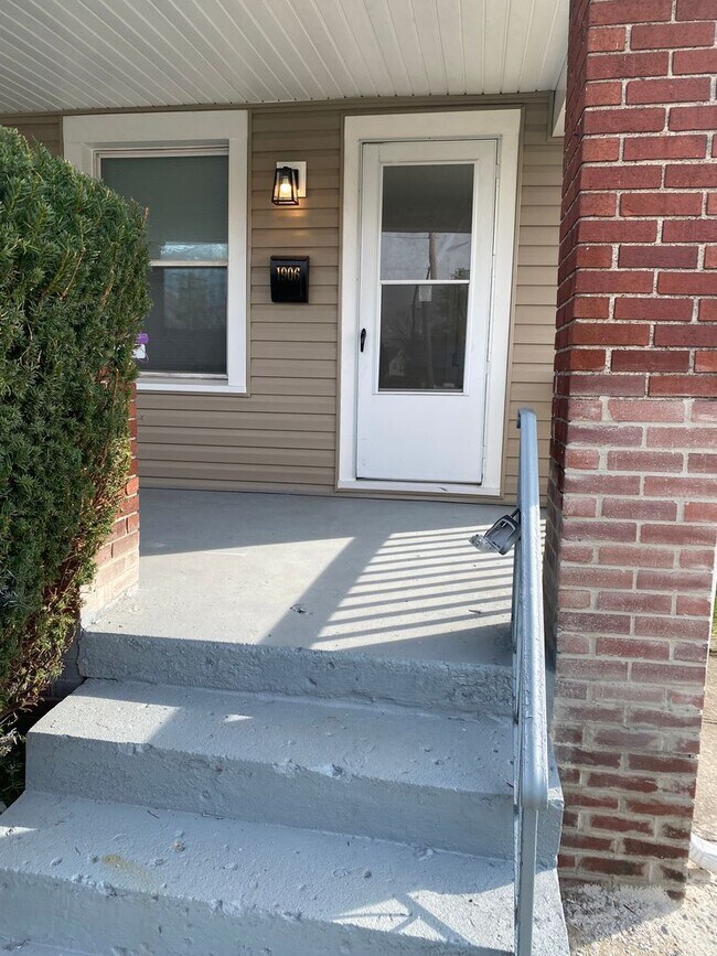 Photo - 1906-1908-1908 Cleveland Ave Unit 1906 Cleveland Ave