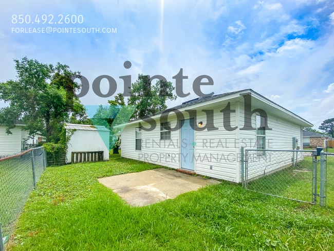 Photo - 504 Wood Crest Way