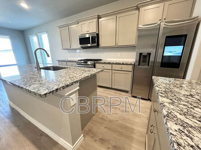 Photo - 7612 61st St