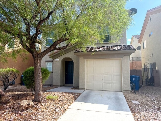 Building Photo - Great 3 bedroom home with open downstairs ...