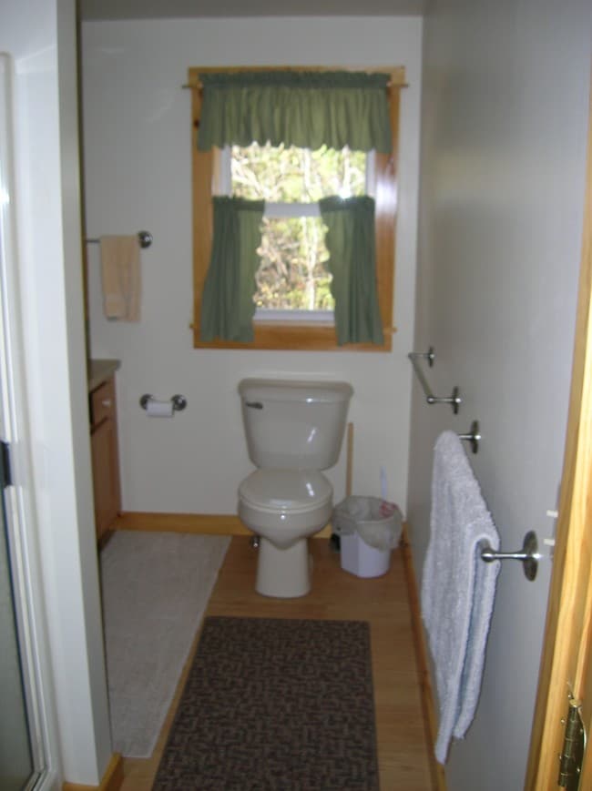 Photo - 113 Watson Pond Rd Unit Beautiful Sunny 1 BR apt.