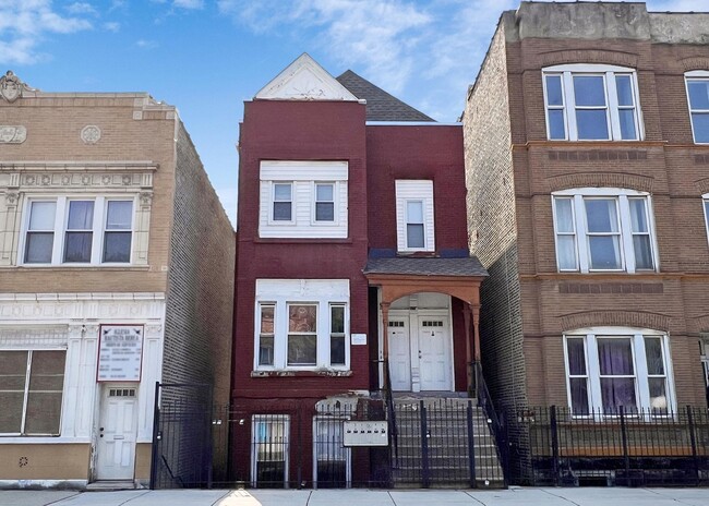 Building Photo - 1922 S Leavitt St Unit 3R Rental