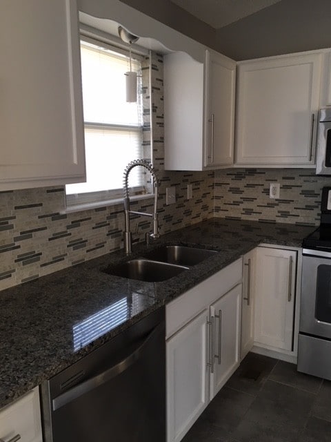 Photo - 708 S Red Oaks Cir