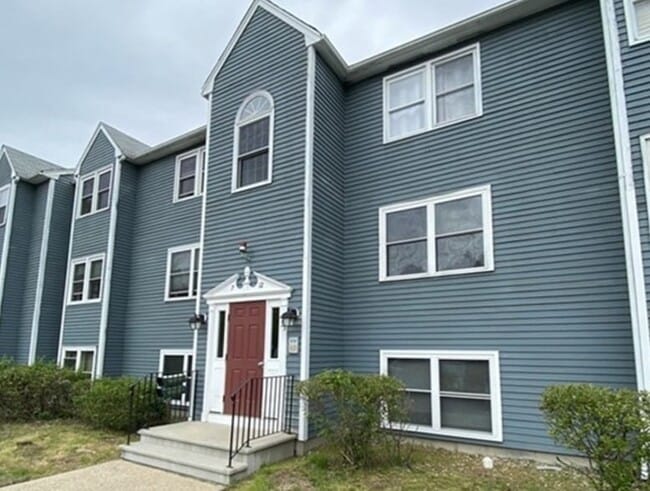 Building Photo - 35 School St Unit 7