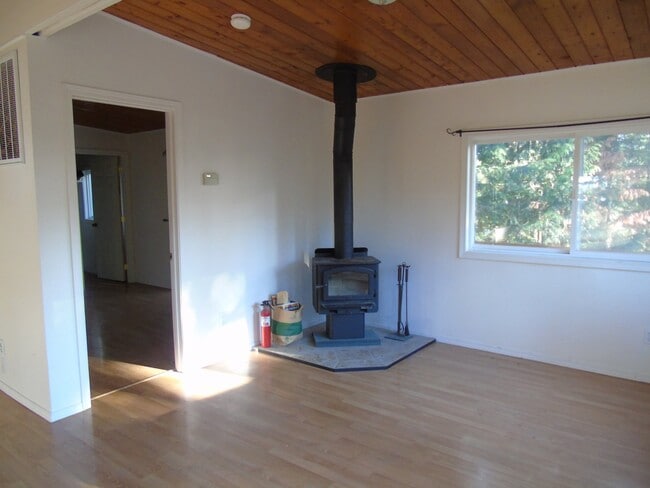 Photo - 1708 Sapphire Trail