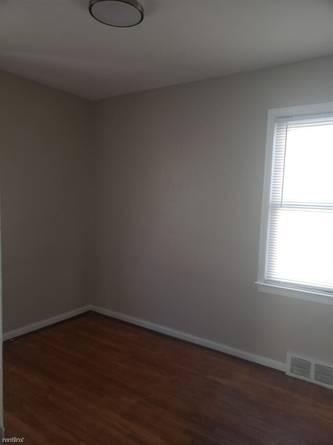 Photo - 3 br, 1 bath House - 20489 Beech Daly Rd