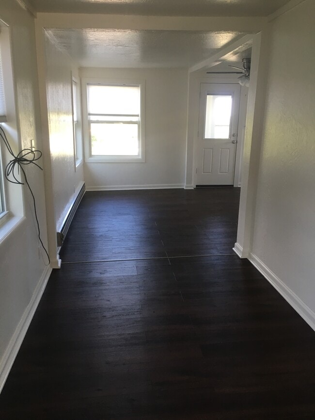 Photo - 133 9th Ave S