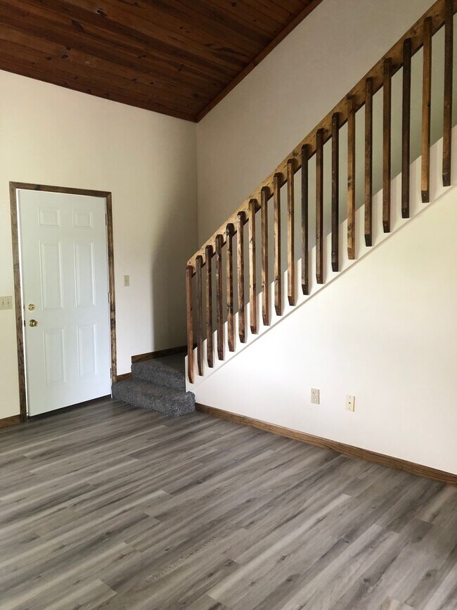 Photo - 2089-MF2-E5 Unit A