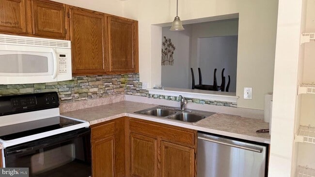 Photo - 4989 Pintail Ct