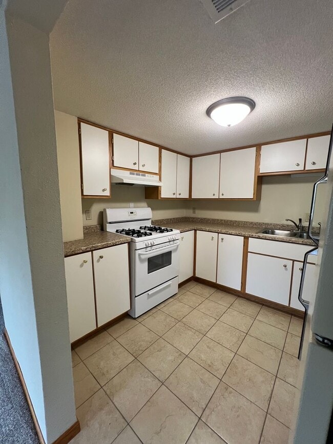 Building Photo - 216 Unit 3