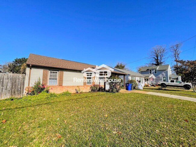 Photo - 1074 Bland St