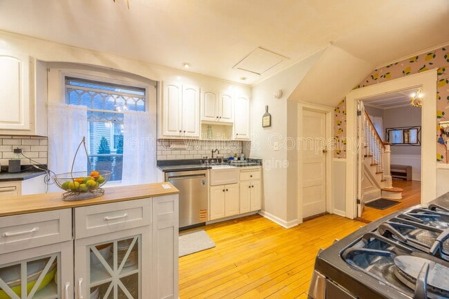 Photo - 139 Grove St