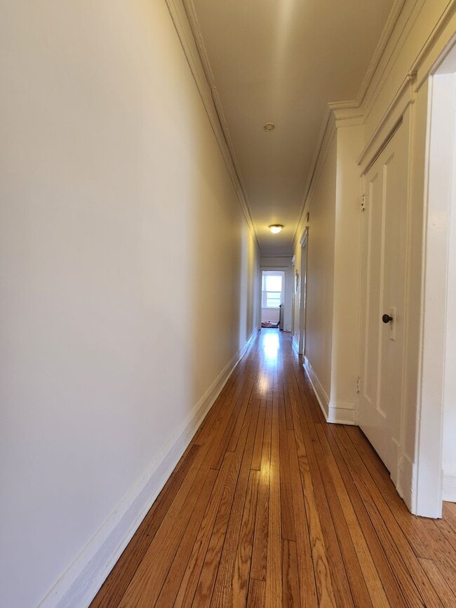 Photo - 3348-1 W Sunnyside 1bed/1bath Unit 3348-1