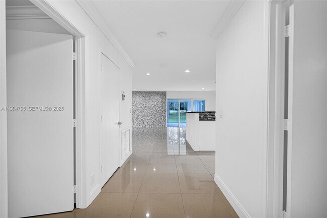 Photo - 820 E Cypress Ln Unit V-38