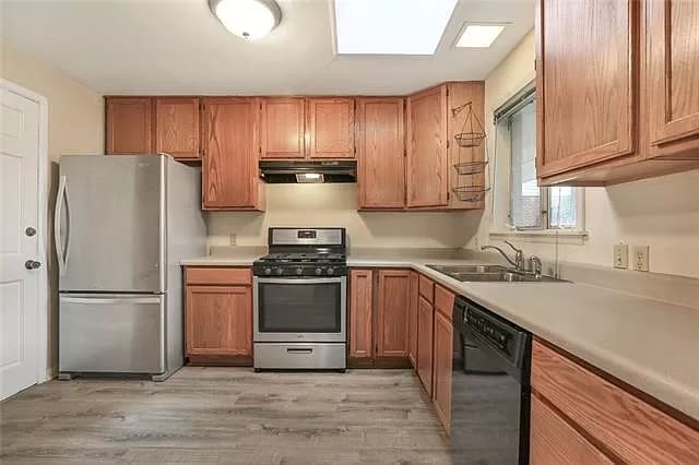 Photo - 2411 Somerset Dr