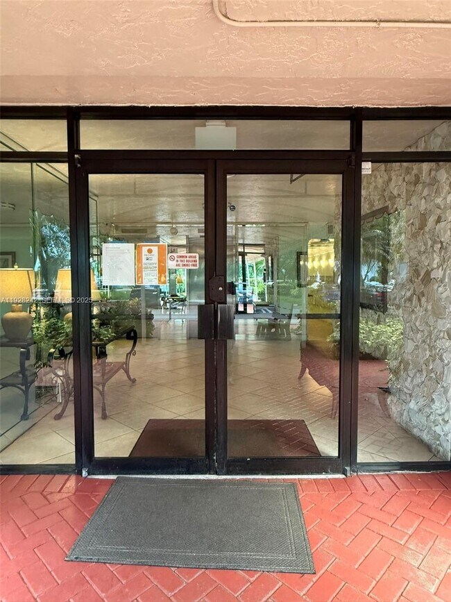 Photo - 3091 N Course Dr Unidad 705