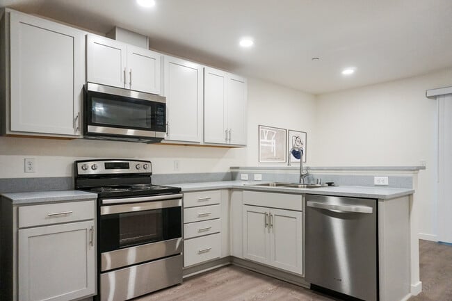 Photo - Bella Vista Apartments Unit 18