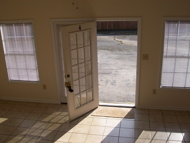 3680 Snapps Ferry Rd Unit 4 3680 Snapps Ferry Rd