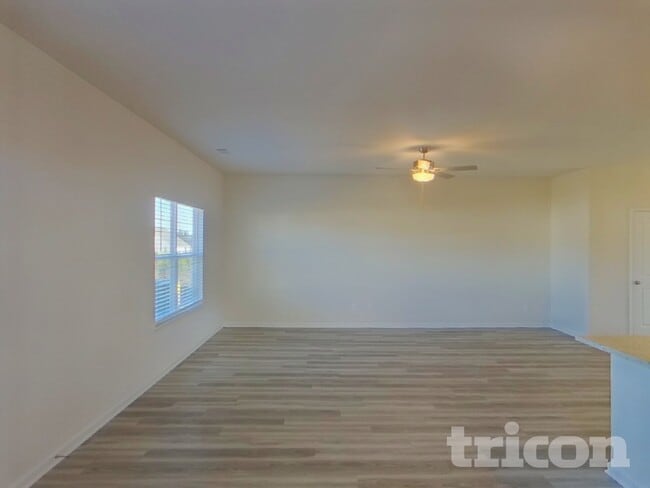 Photo - 118 Avondale Blvd SE