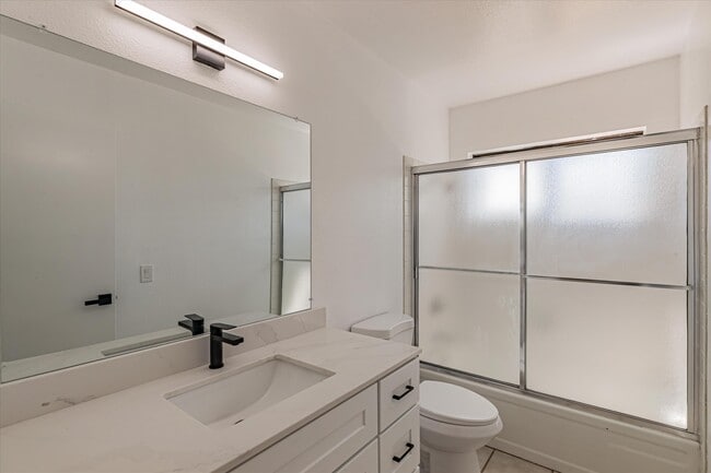 Photo - 25700 University Ct Unit 323