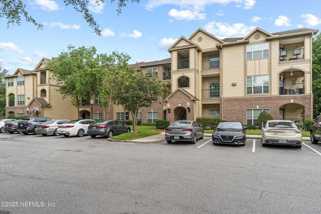 Building Photo - 7800 Point Meadows Dr Unit 526 Rental