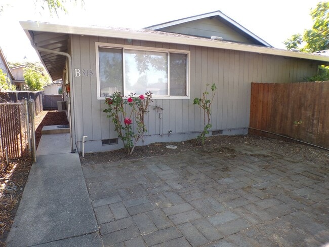 Building Photo - 18-2 Unit B