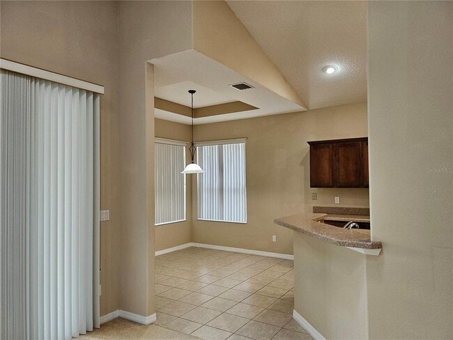 Photo - 21 Raintree Cir