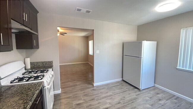 Building Photo - 119 E Amador St Unit 103