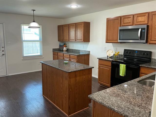 Photo - 1224 Elkford Ln