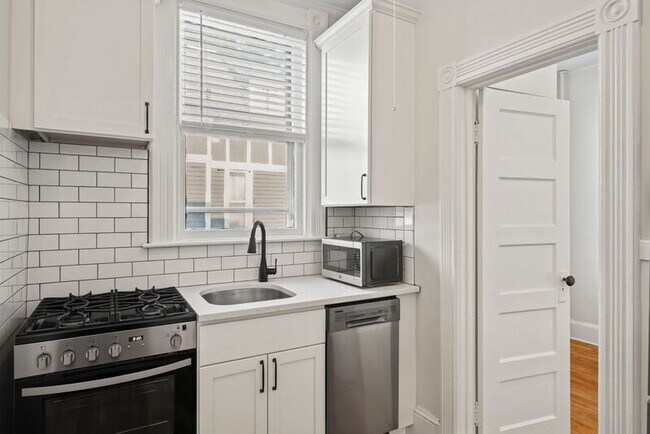 Building Photo - 101 Union Ave Unit Apt 4