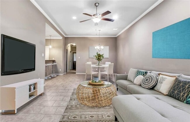 Photo - College Station - 3 bedroom / 3 bath Townhome, covered patio & back yard with one car garage.