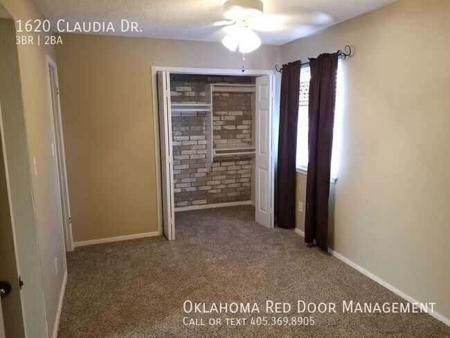 Photo - 1620 Claudia Dr