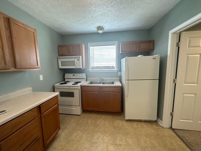 Building Photo - 366 Donaghey Ave Unit 366 Donaghey #4 Rental
