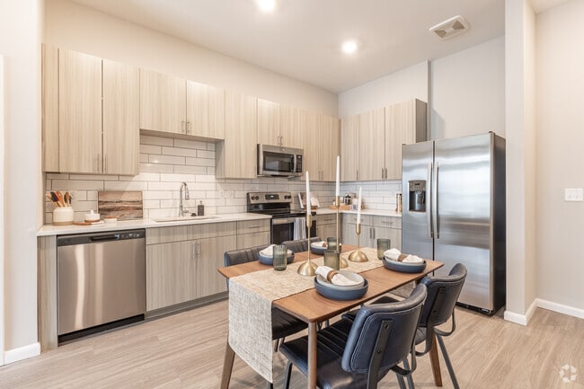 B2- 2BR, 2BA