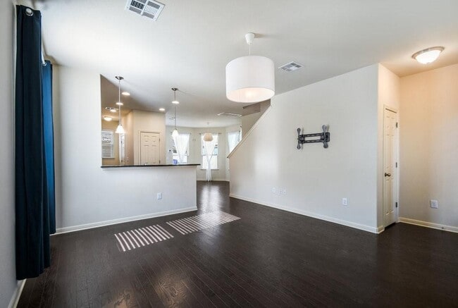 Photo - 18316 Mammoth Cave Blvd