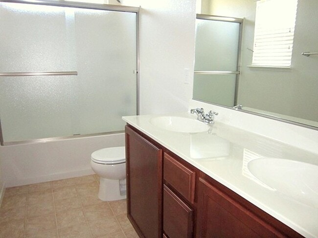 Photo - Highly Desirable 2 Story Home In North Stockton