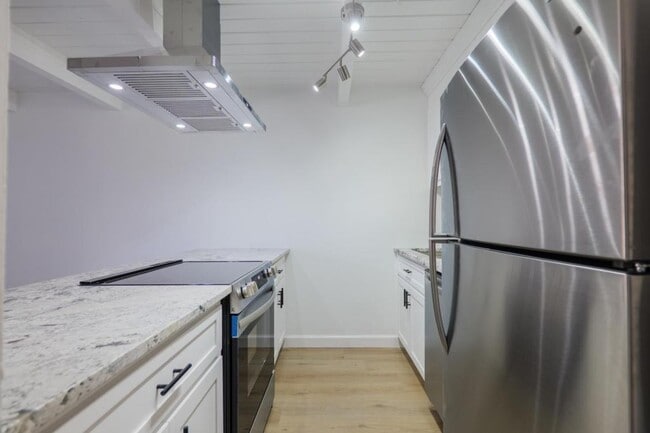 Photo - 1700 Williams Street