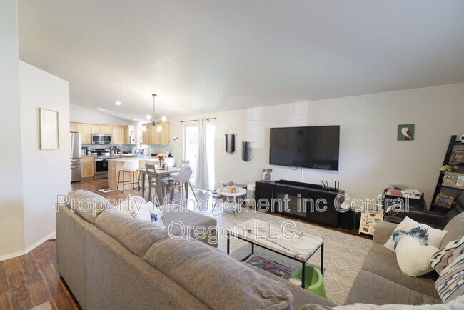 Photo - 63305 Vogt Rd House