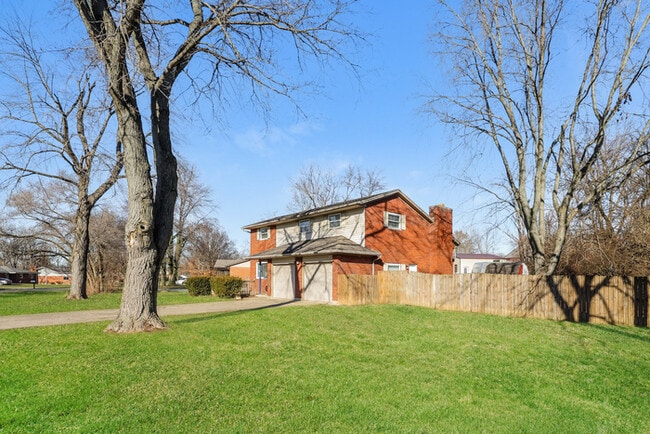 Photo - 8630 Meadowlark Dr