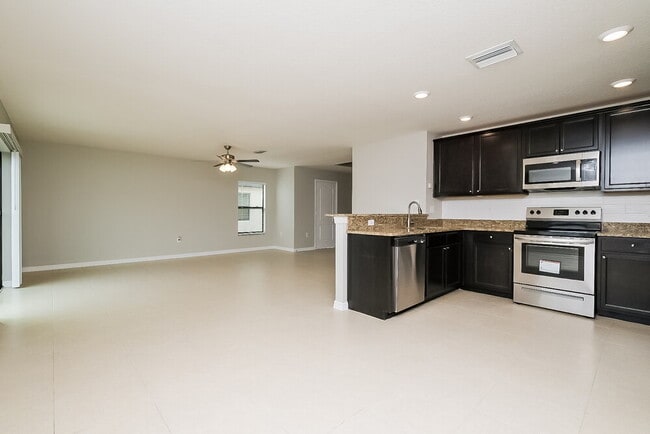 Photo - 8548 Silverbell Loop