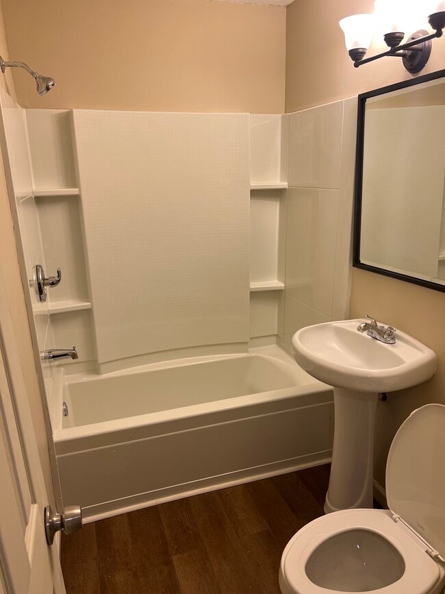 Photo - 6216 Church St