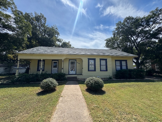 Building Photo - 314 Corsicana St