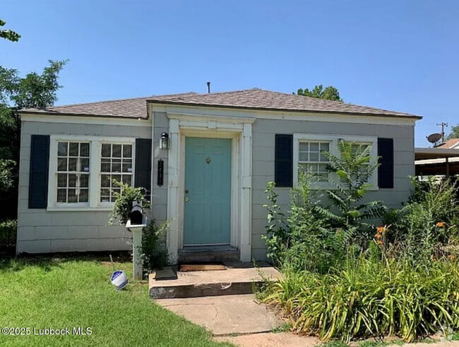 Building Photo - 2411 30th St Rental