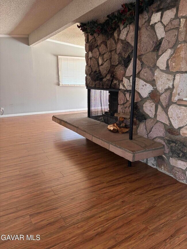 Photo - 38650 Yucca Tree St
