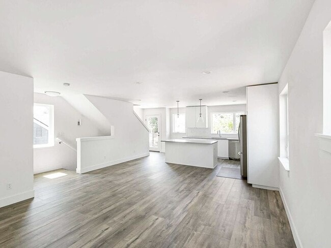 Photo - 3654 SE 67th Ave Unit A