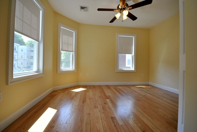 Photo - 38 Turner St Townhome